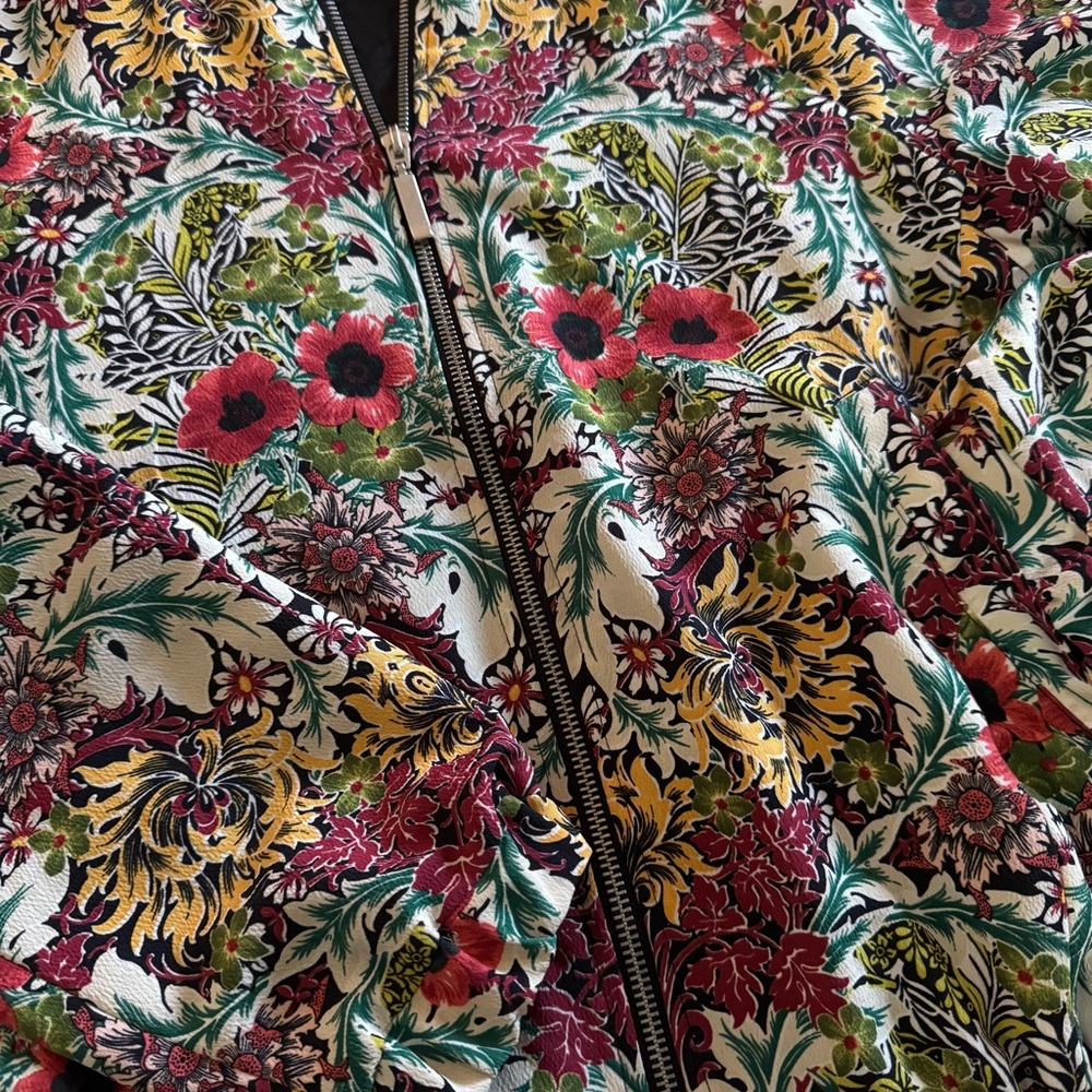 Topshop Floral Bomber Jacket - Picture 3 of 9